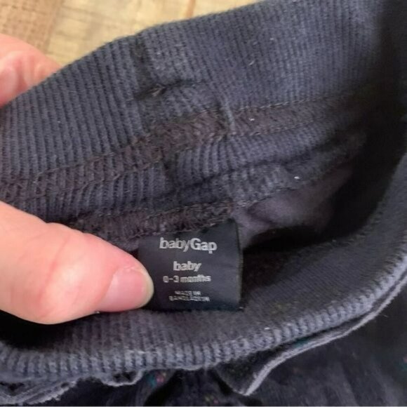 Gap Baby Girls Size 0-3M Navy Blue Corduroy Pants With Flowers - Picture 3 of 5